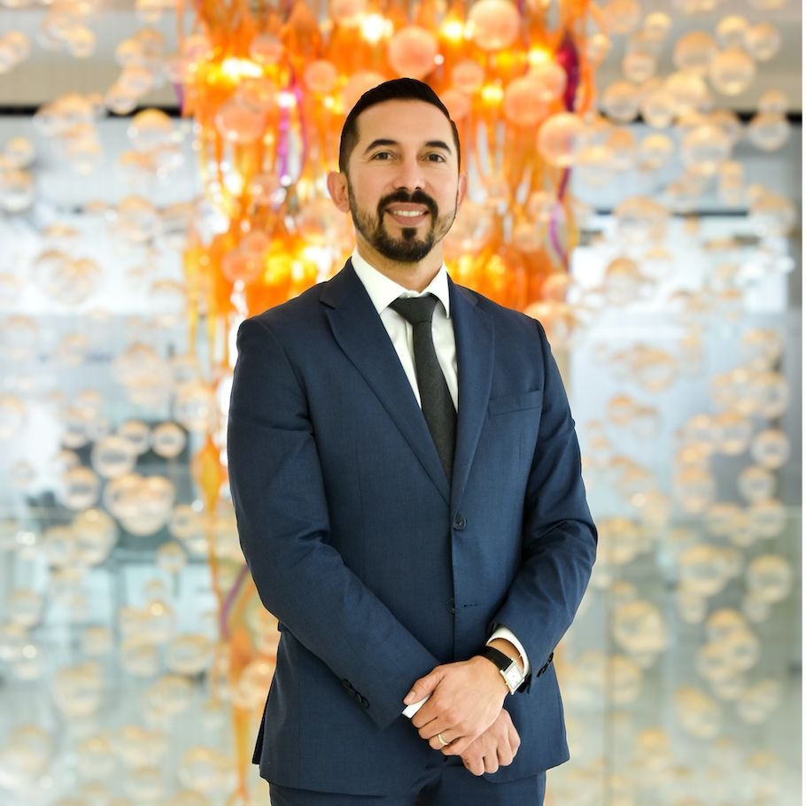 Dr. Erick Alberto Castaneda Ramirez